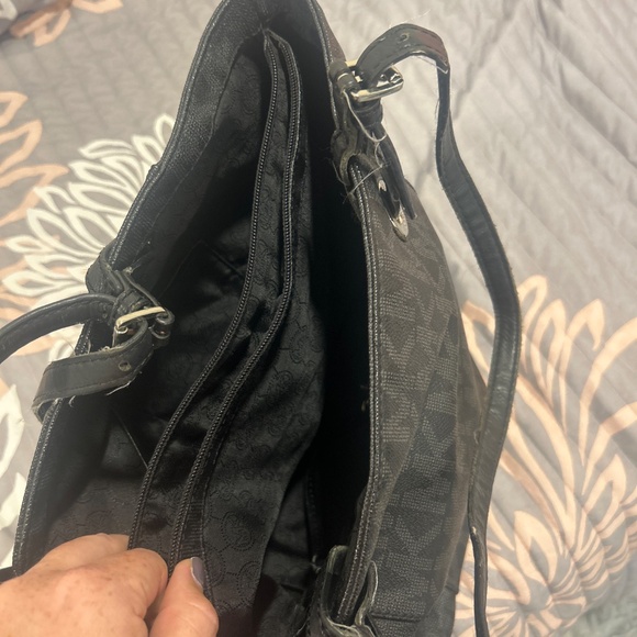 Michaels Kors Purse - Picture 8 of 8